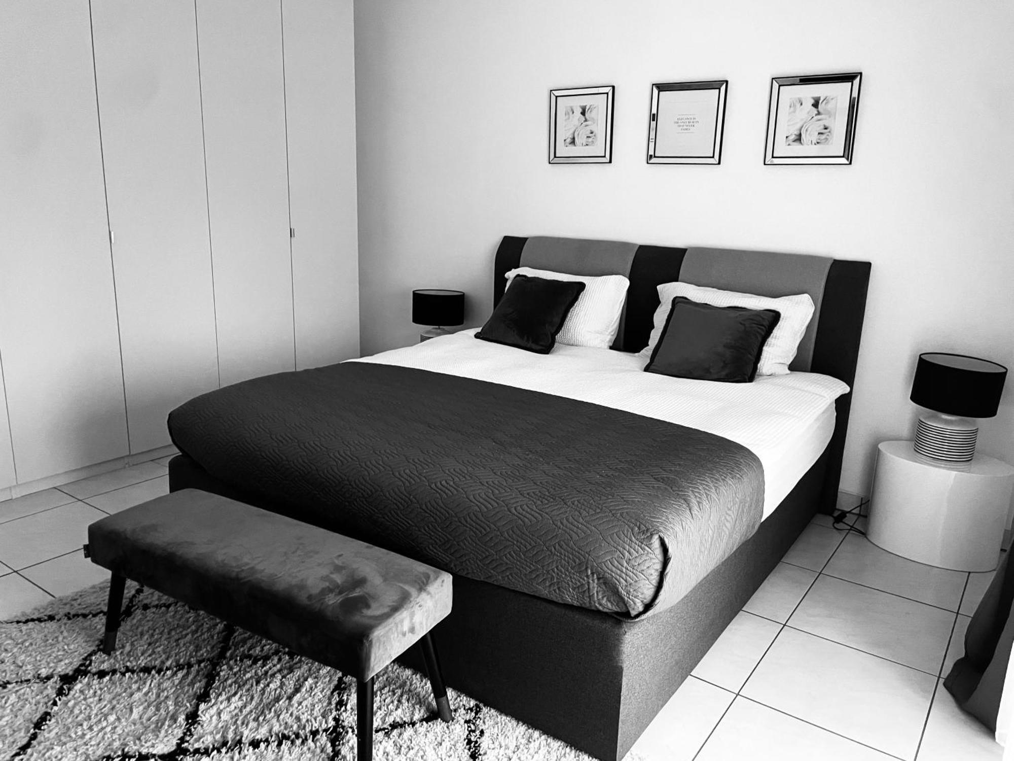 Luxury Penthouse With 3 Balconies -2 Bedrooms -petrus View & Parking * Luxemburgo