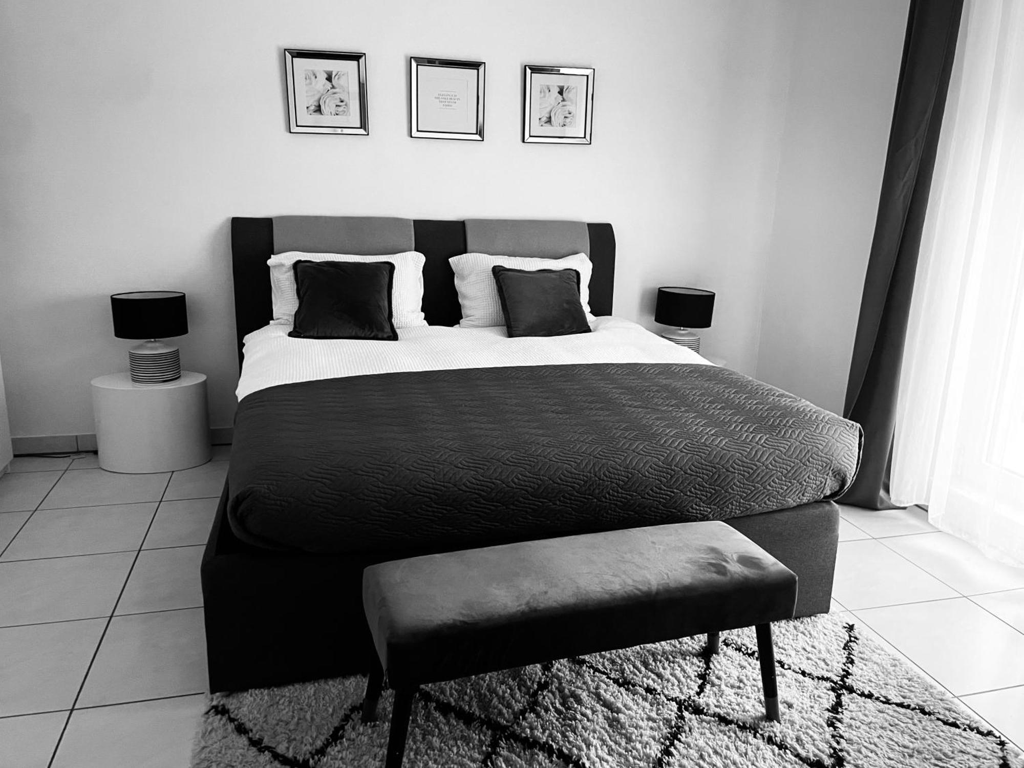 Luxury Penthouse With 3 Balconies -2 Bedrooms -petrus View & Parking Luxemburgo